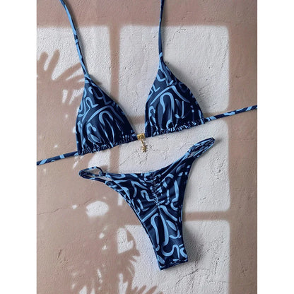 Bikini triangular estampado con charm