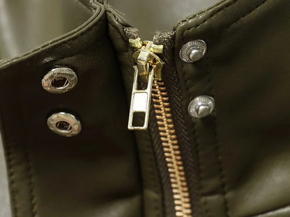 Chaqueta cropped polipiel con bolsillos