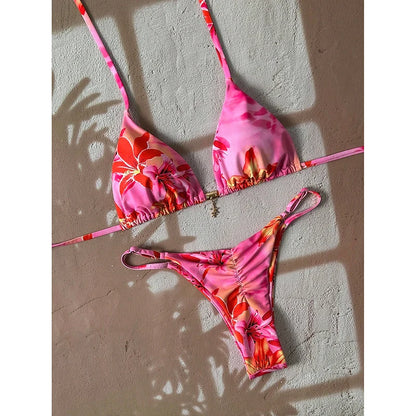 Bikini triangular estampado con charm
