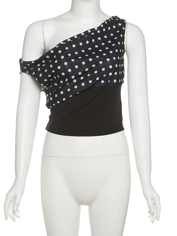 Top off-shoulder de lunares con cintura ajustada