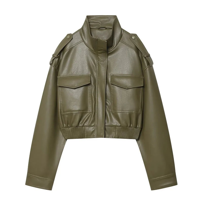 Chaqueta cropped polipiel con bolsillos