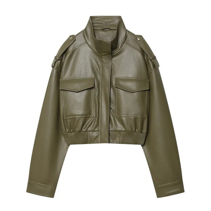 Chaqueta cropped polipiel con bolsillos