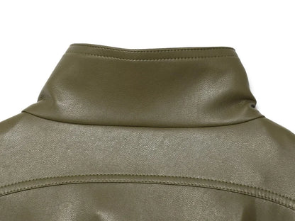Chaqueta cropped polipiel con bolsillos